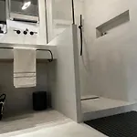 Premium Loft Apartments-city Center Parking By Urban Escape 아파트